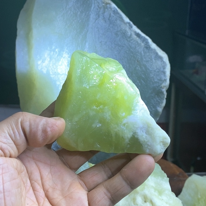 蛇纹石玉珠宝岫玉原石未镶嵌