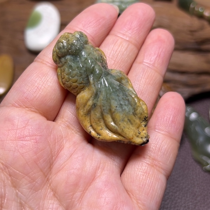 岫岩河磨玉（透闪石质玉）未镶嵌颈饰