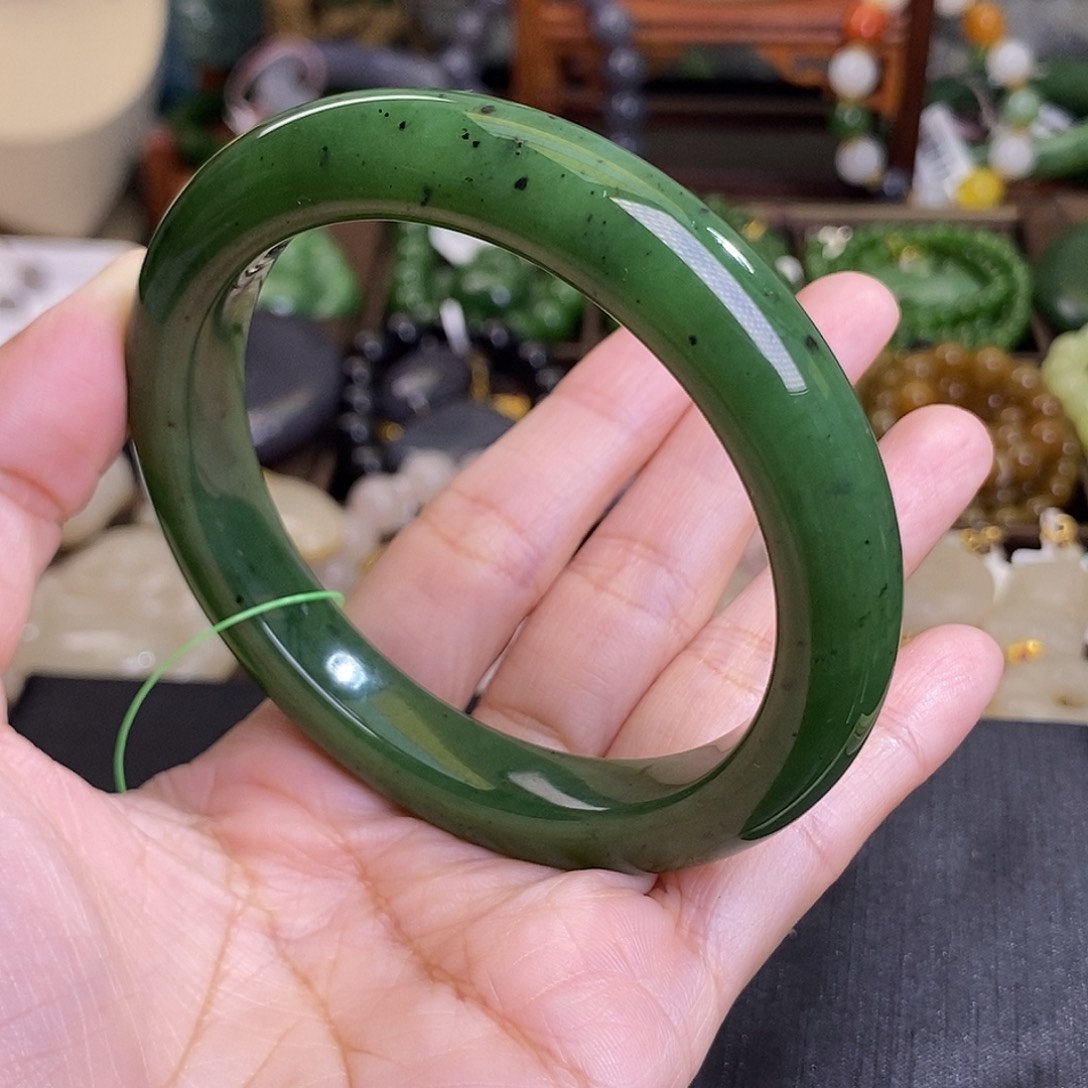 和田玉59 碧玉脂膏级老料手镯未镶嵌