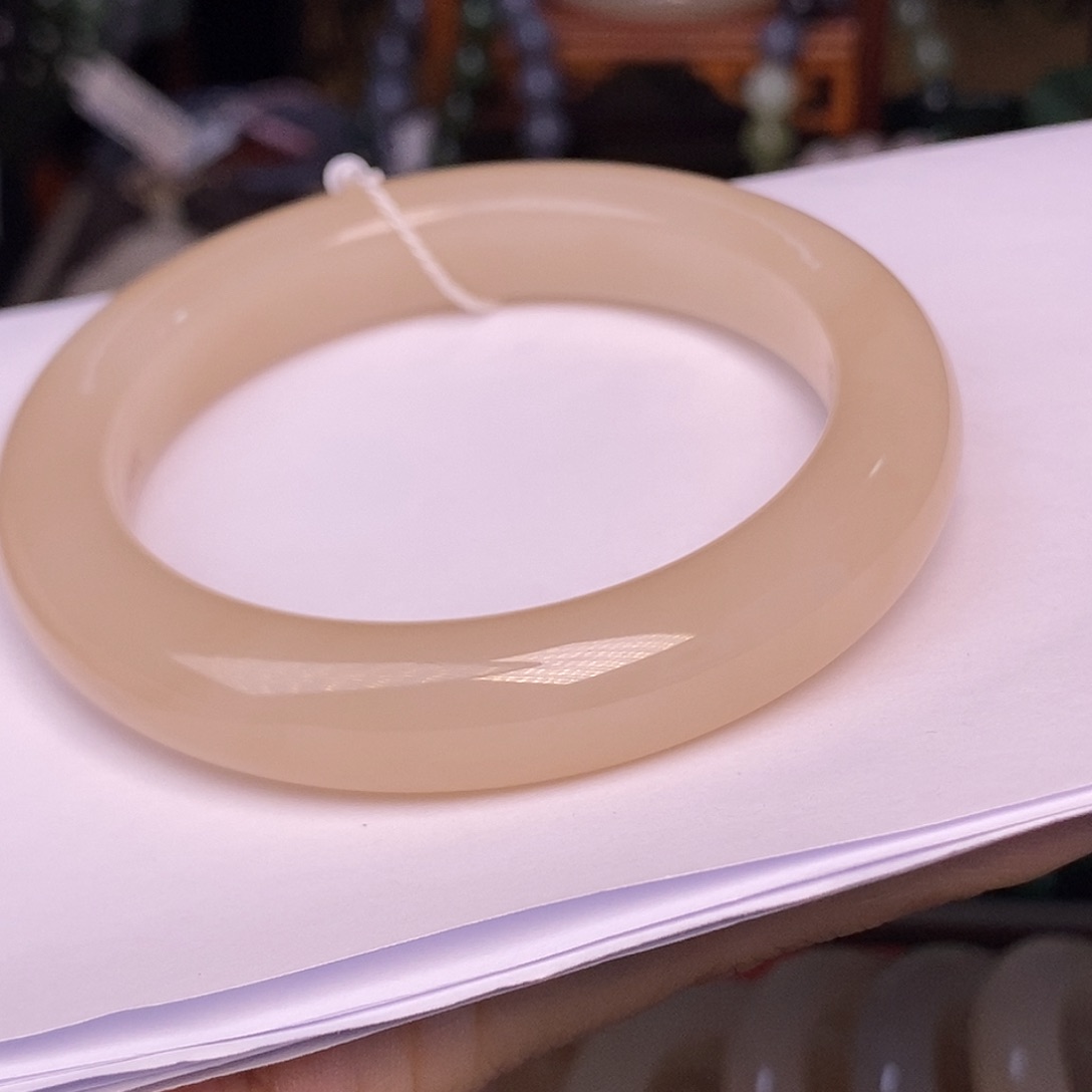 和田玉未镶嵌59 熟藕粉老熟料脂膏级手镯收藏