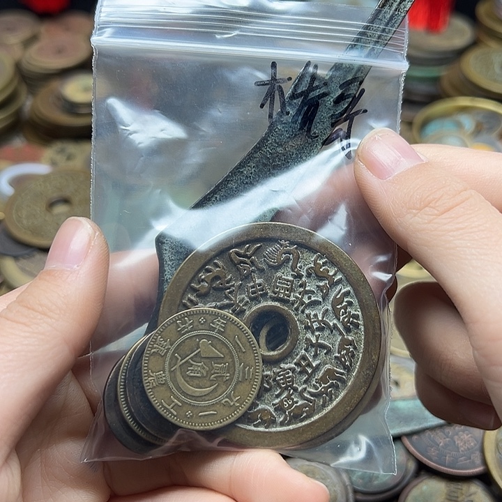 桥***哥老铜翻砂工艺品批发