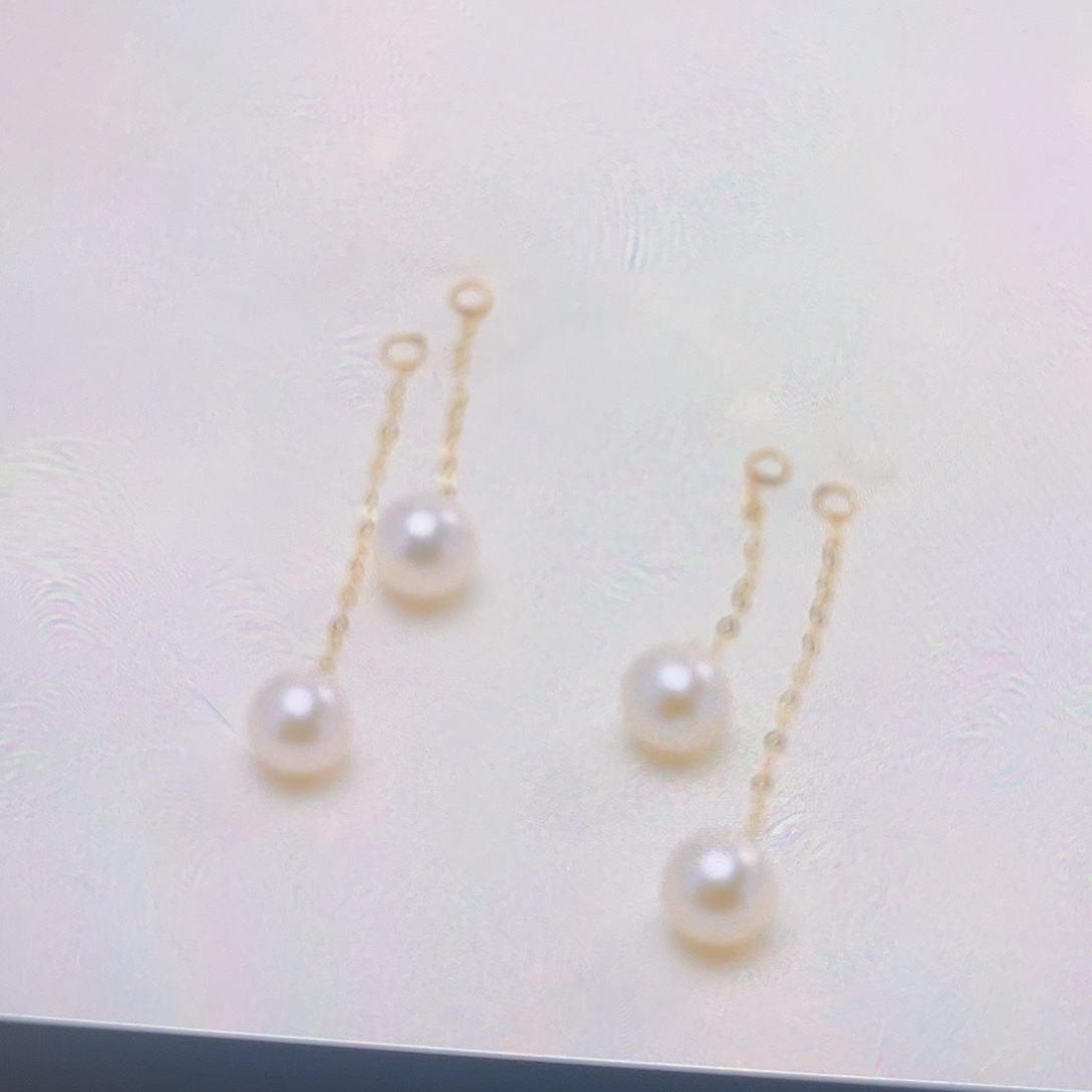 耳饰18K金镶嵌淡水珍珠