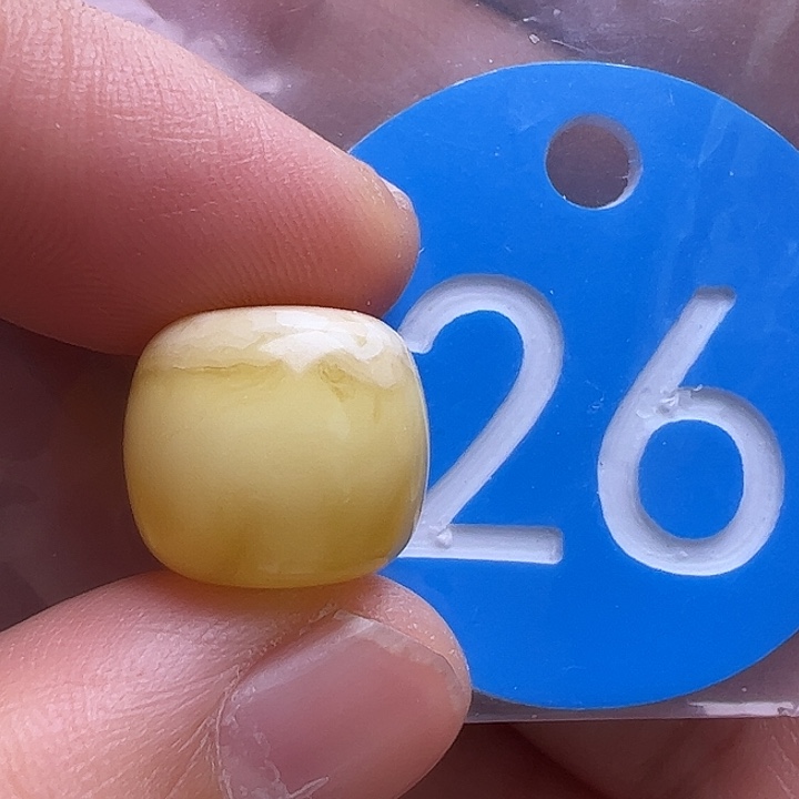 未镶嵌蜜蜡裸石微瑕13.5m m
