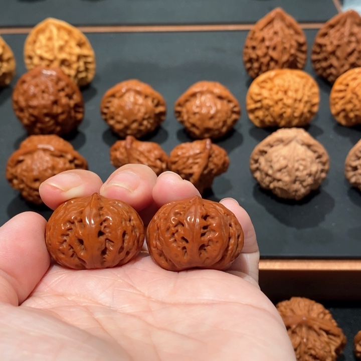 文玩核桃吊坠心*人手捻1028