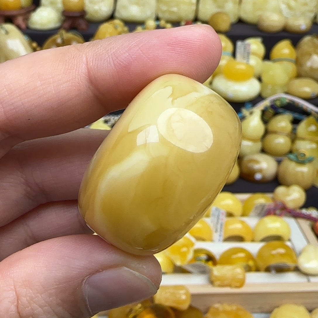 琥珀吊坠(赠链)未镶嵌天然俄料蜜蜡轮胎扣