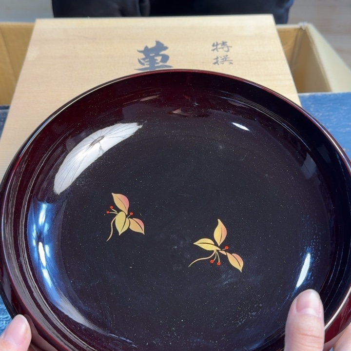 瓷片底部有划痕……哈哈哈哈哈哈