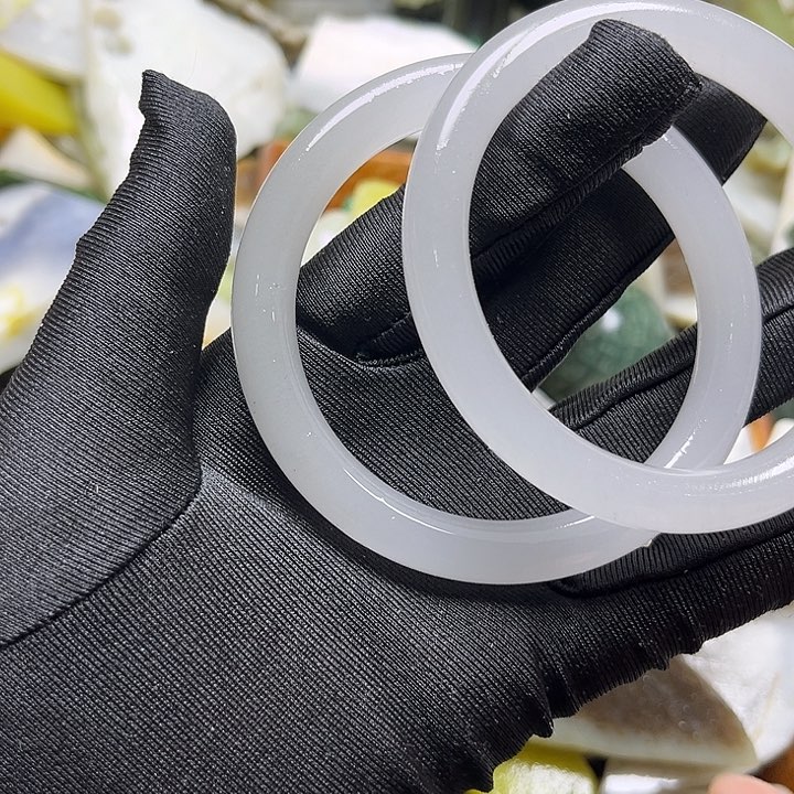 和田玉未镶嵌珠宝奇石鲁**哥