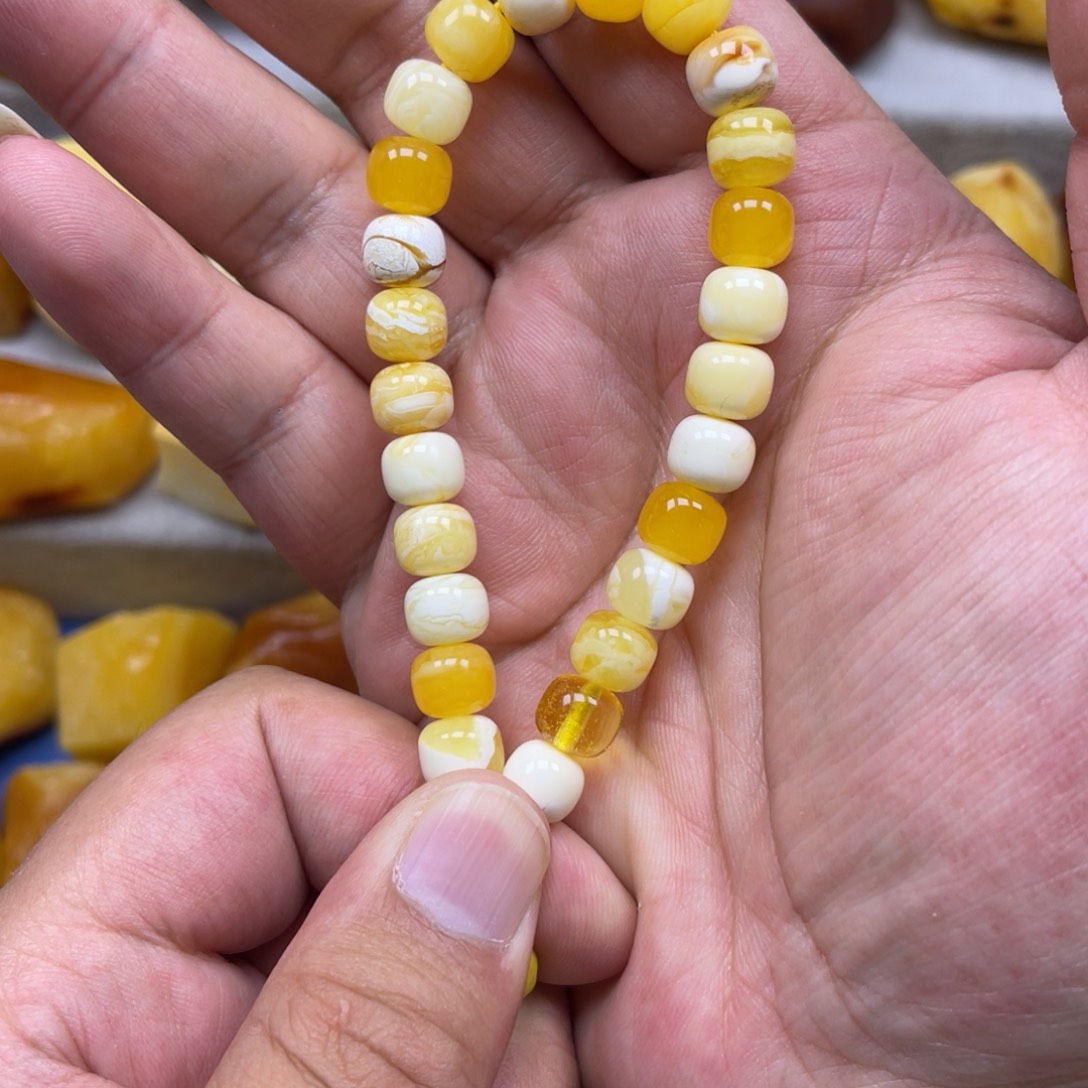 未镶嵌蜜蜡裸石韶****丿手串