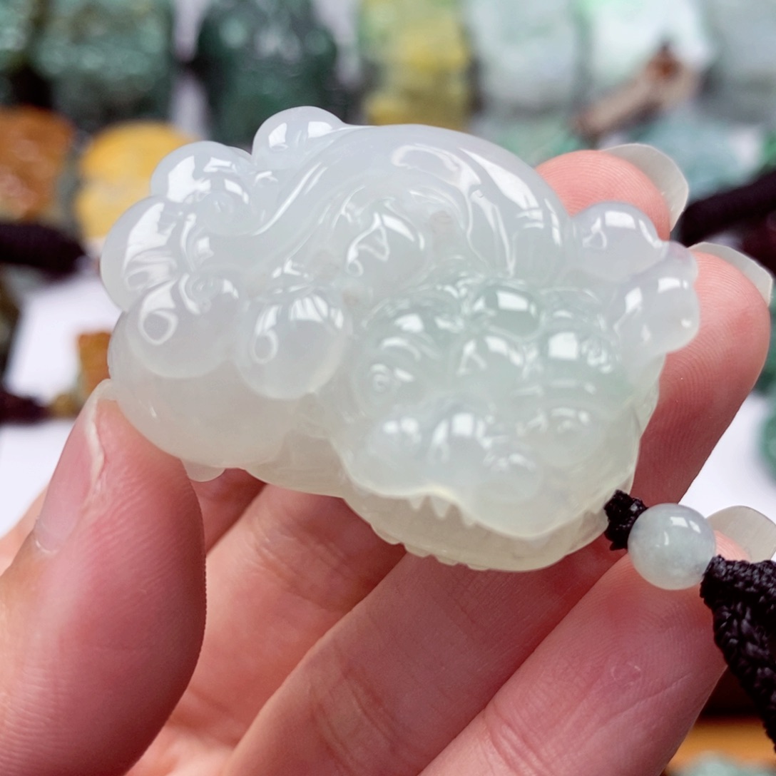 翡翠颈饰未镶嵌m****y翡翠