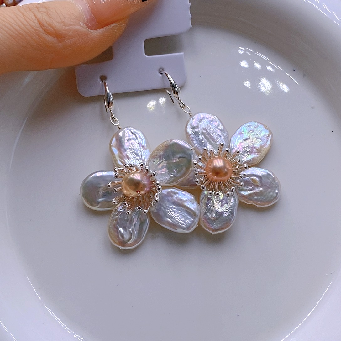 颈饰银S925镶嵌淡水珍珠