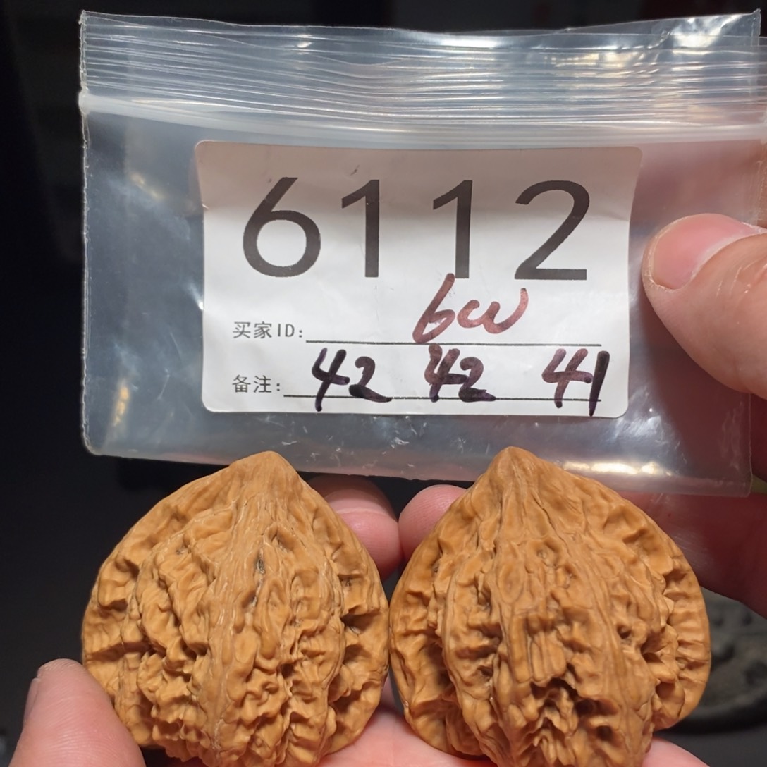 文玩核桃把件柴*文玩核桃把件