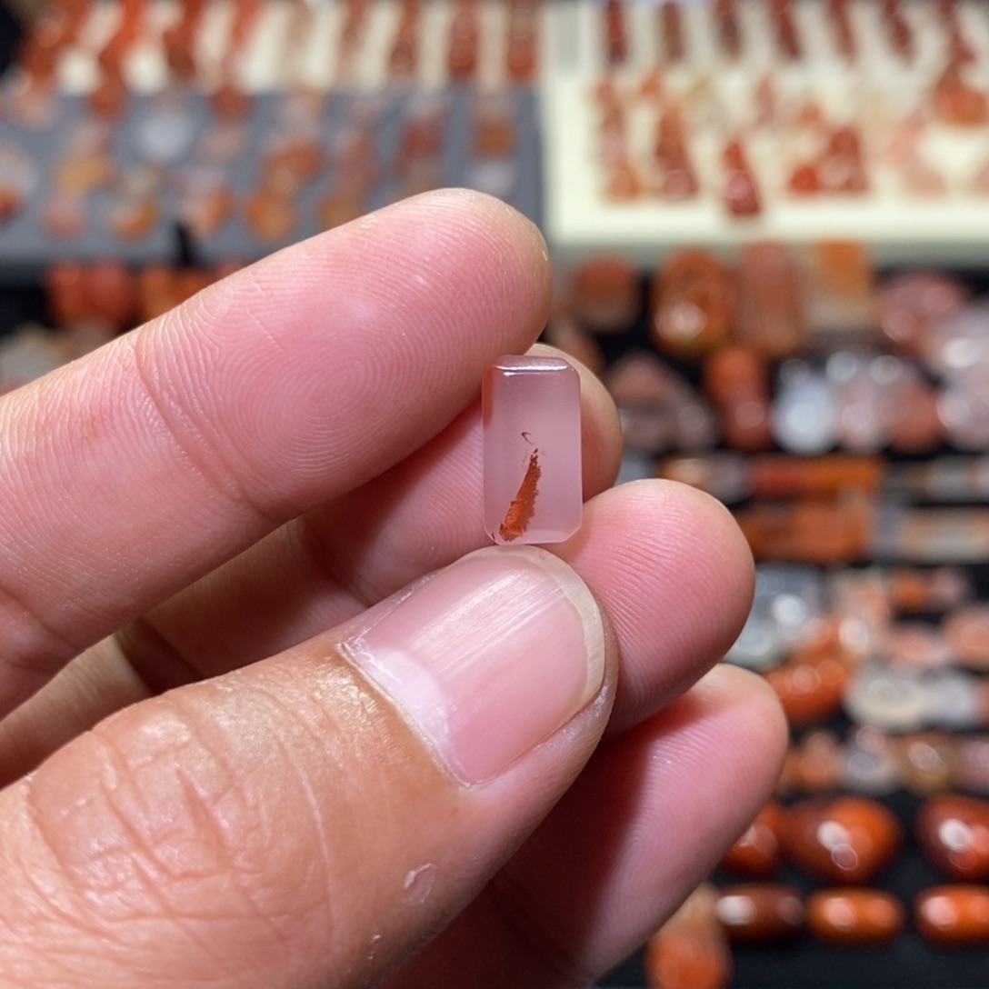 南红玛瑙冰飘未镶嵌长条5（通孔）