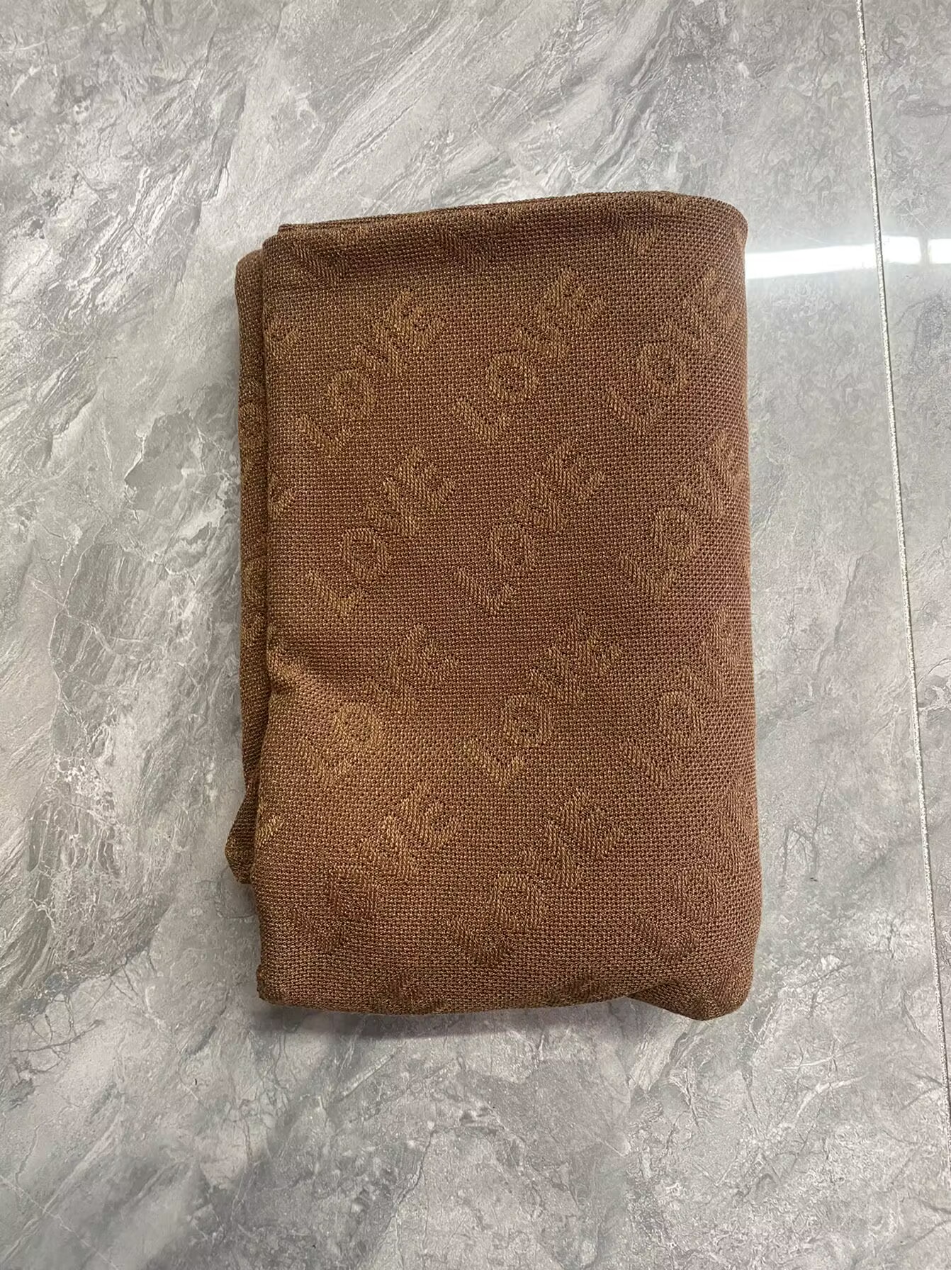 秋冬新款高品质针织提花羊毛绒面料咖色提花字母