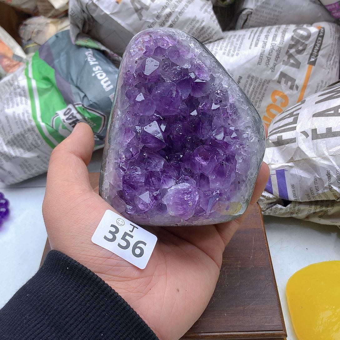 紫晶大型摆件（非配饰）未镶嵌