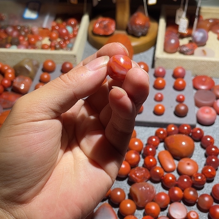华***月南红玛瑙未镶嵌珠宝半成品