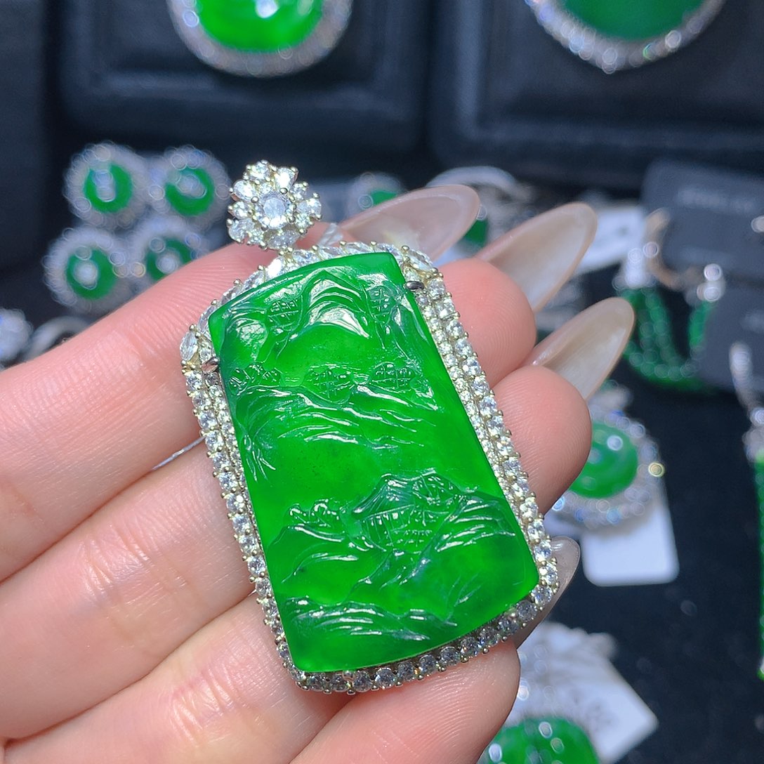 翡翠吊坠(不含链)银S925镶嵌翡翠