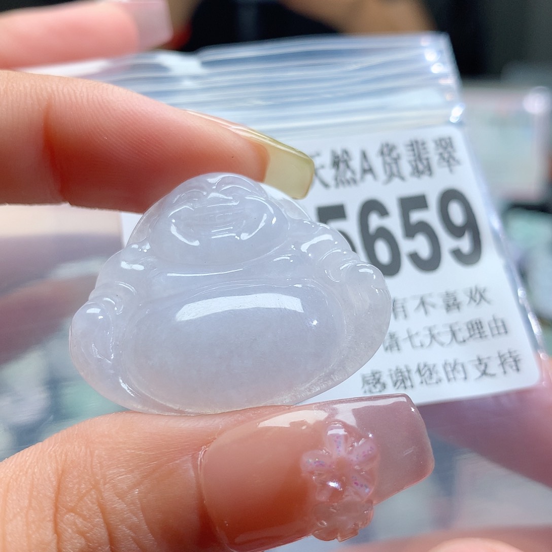 翡翠挂件未镶嵌，
