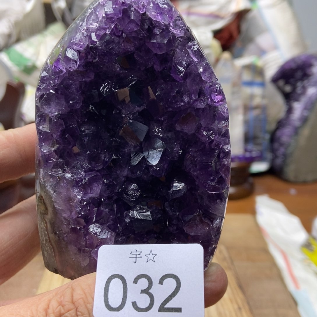 紫晶天然水晶摆件未镶嵌