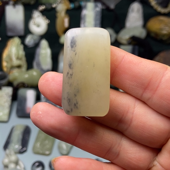 和田玉（糖玉）未镶嵌颈饰