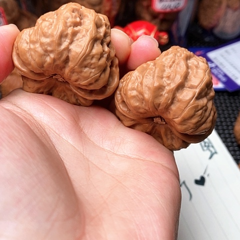 文玩核桃吊坠蛤蟆头核桃精品头货42