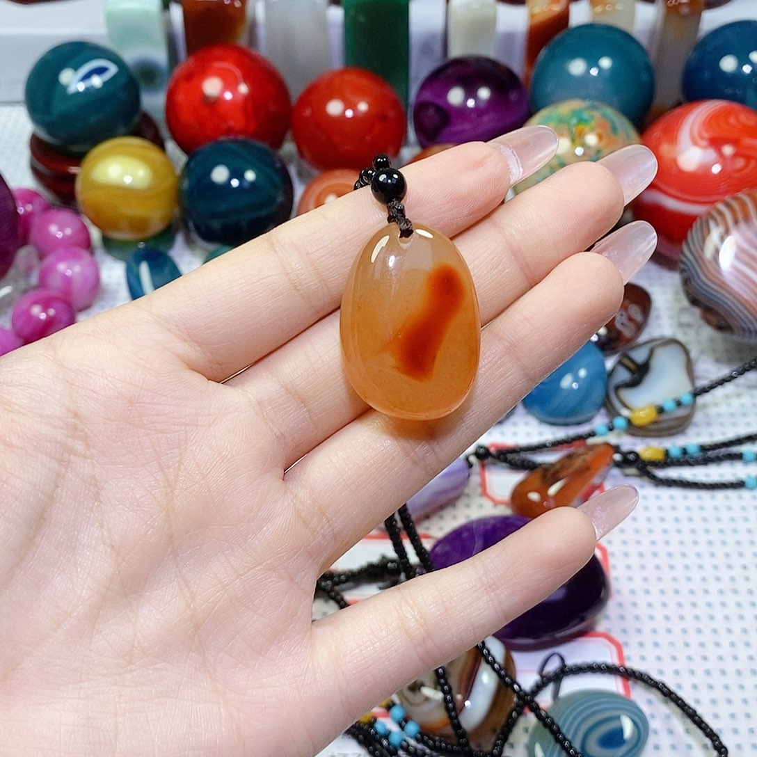 y***o玛瑙/玉髓未镶嵌珠宝奇石