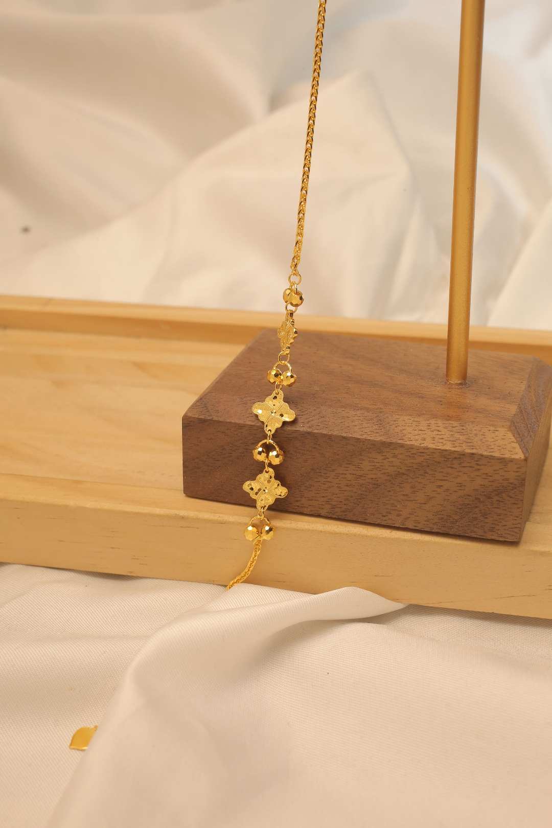 Pt950铂金黄鱼鳞爱心四叶草间珠时尚气质百搭手链