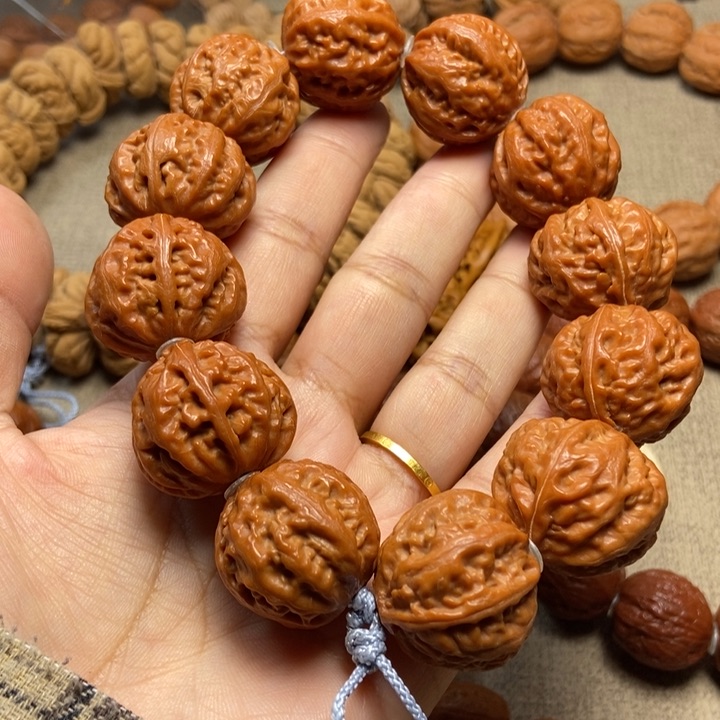 文玩核桃吊坠麻花八棱