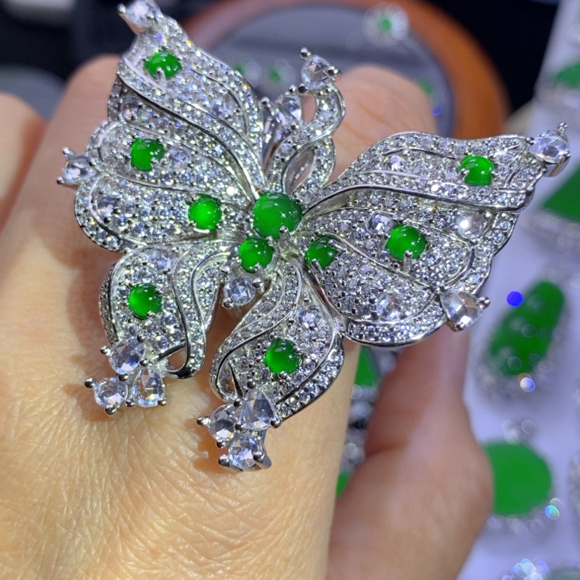 【闪购商品】翡翠挂件银S925镶嵌天然翡翠