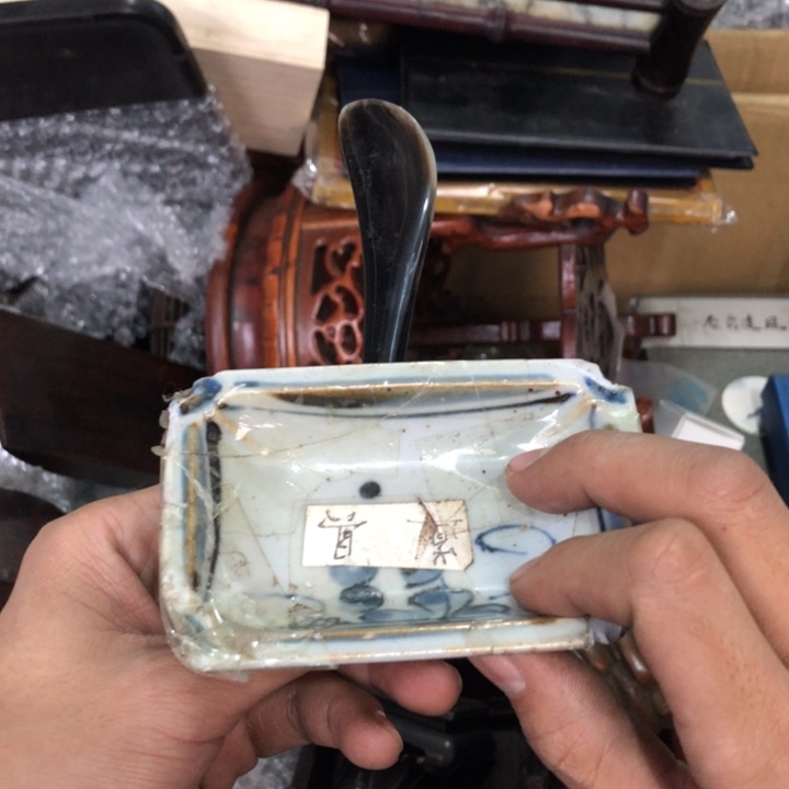 陶瓷孤品单件车里拍