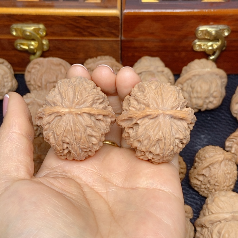 【闪购商品】文玩核桃吊坠大*吖苹果园40
