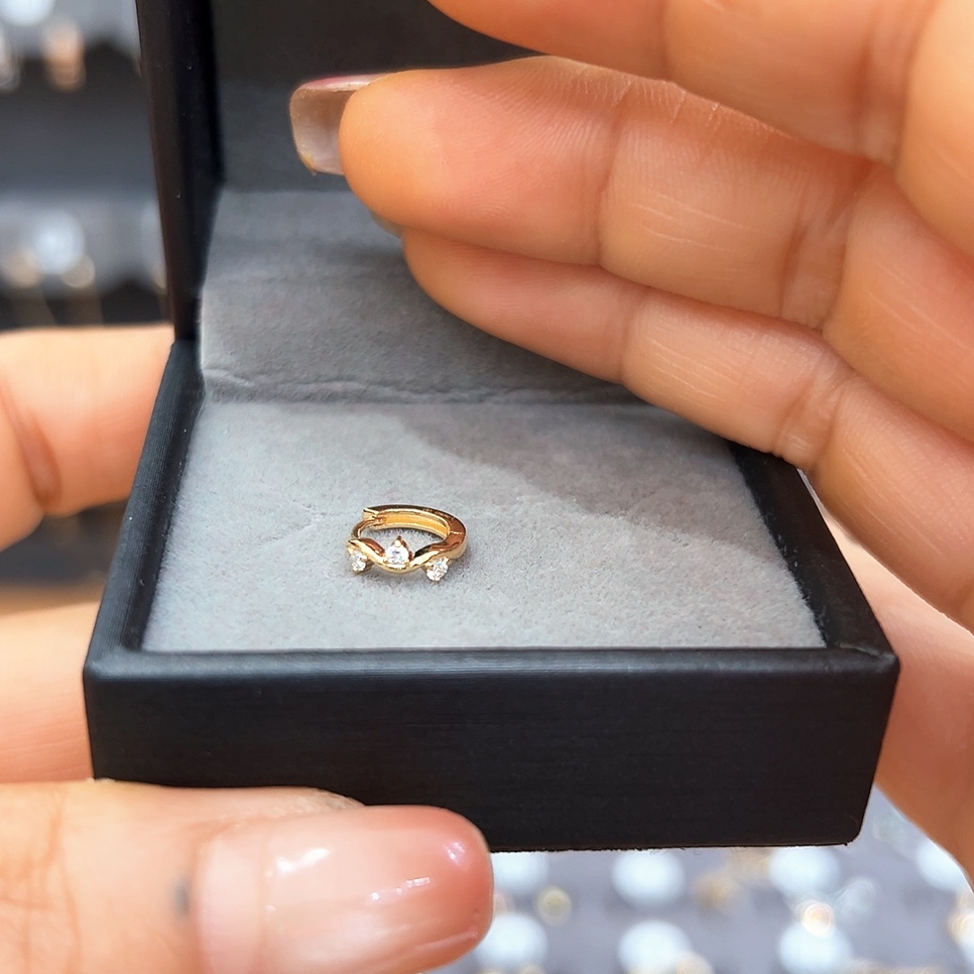 耳饰18K金镶嵌钻石单只