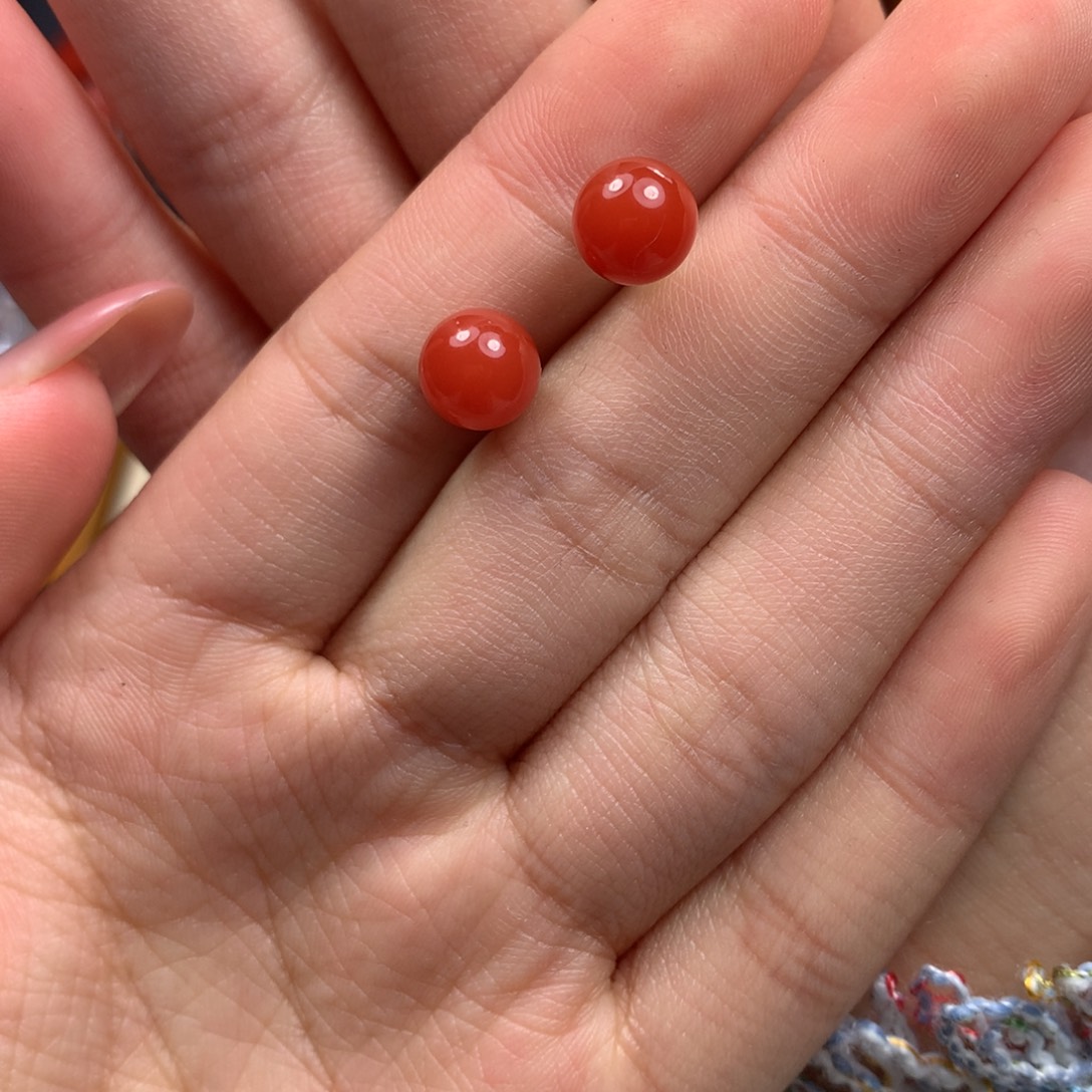 南红玛瑙18K金镶嵌耳钉