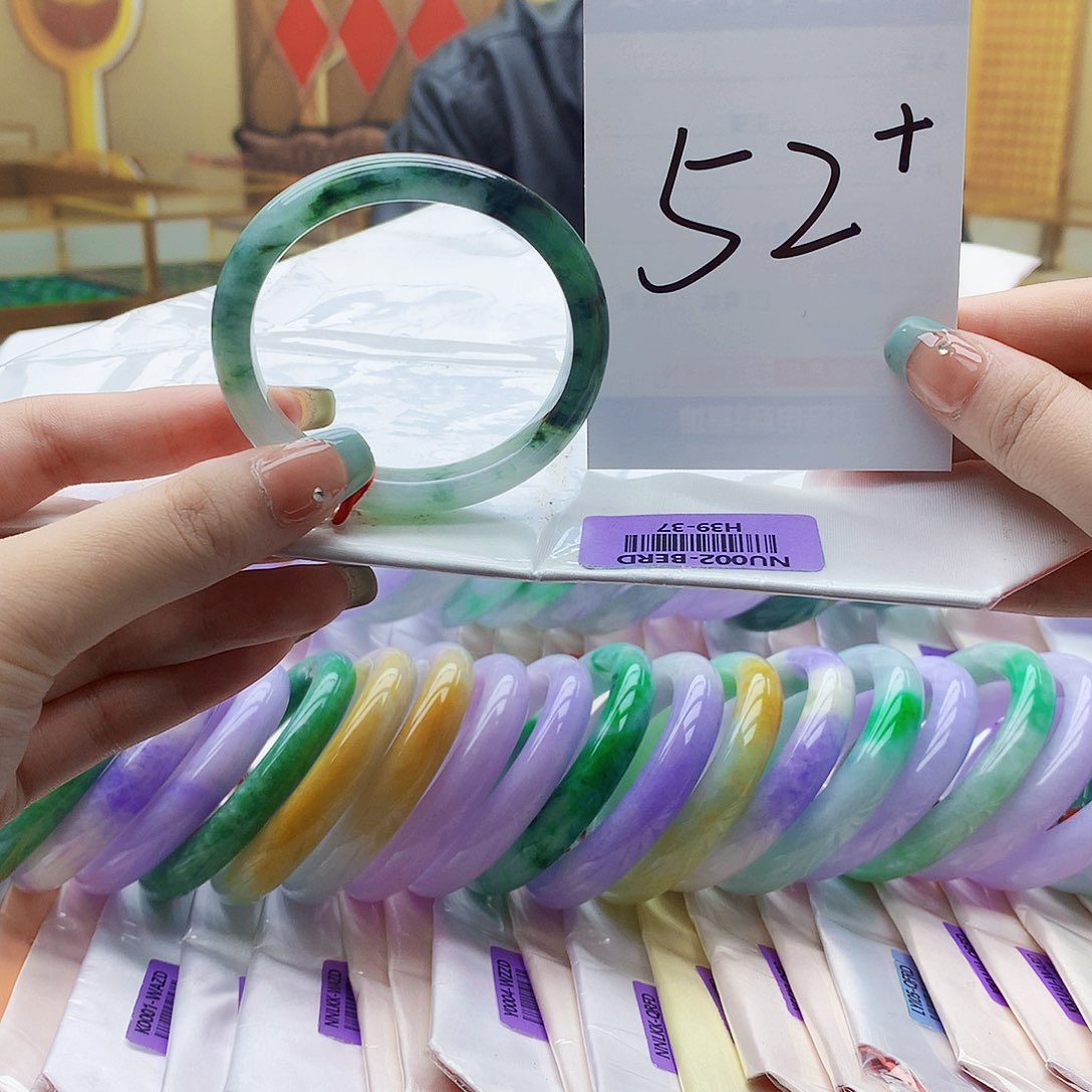 翡翠未镶嵌手镯ii