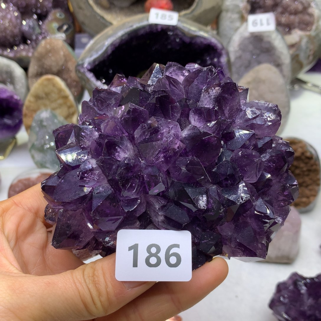 紫晶大型摆件（非配饰）未镶嵌芳**^