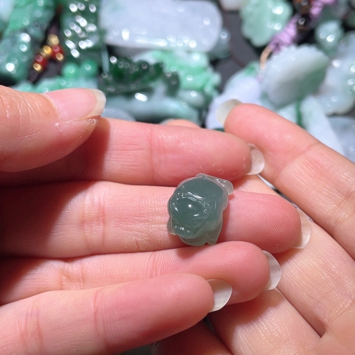 【闪购商品】翡翠颈饰未镶嵌天然翡翠