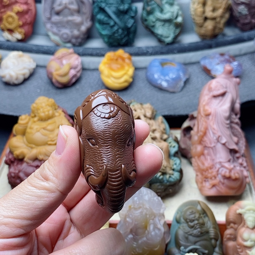 【闪购商品】定制石英质玉吊坠未镶嵌