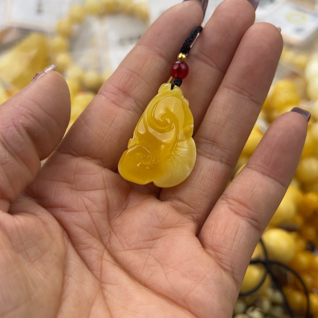 琥珀珠宝奇石未镶嵌