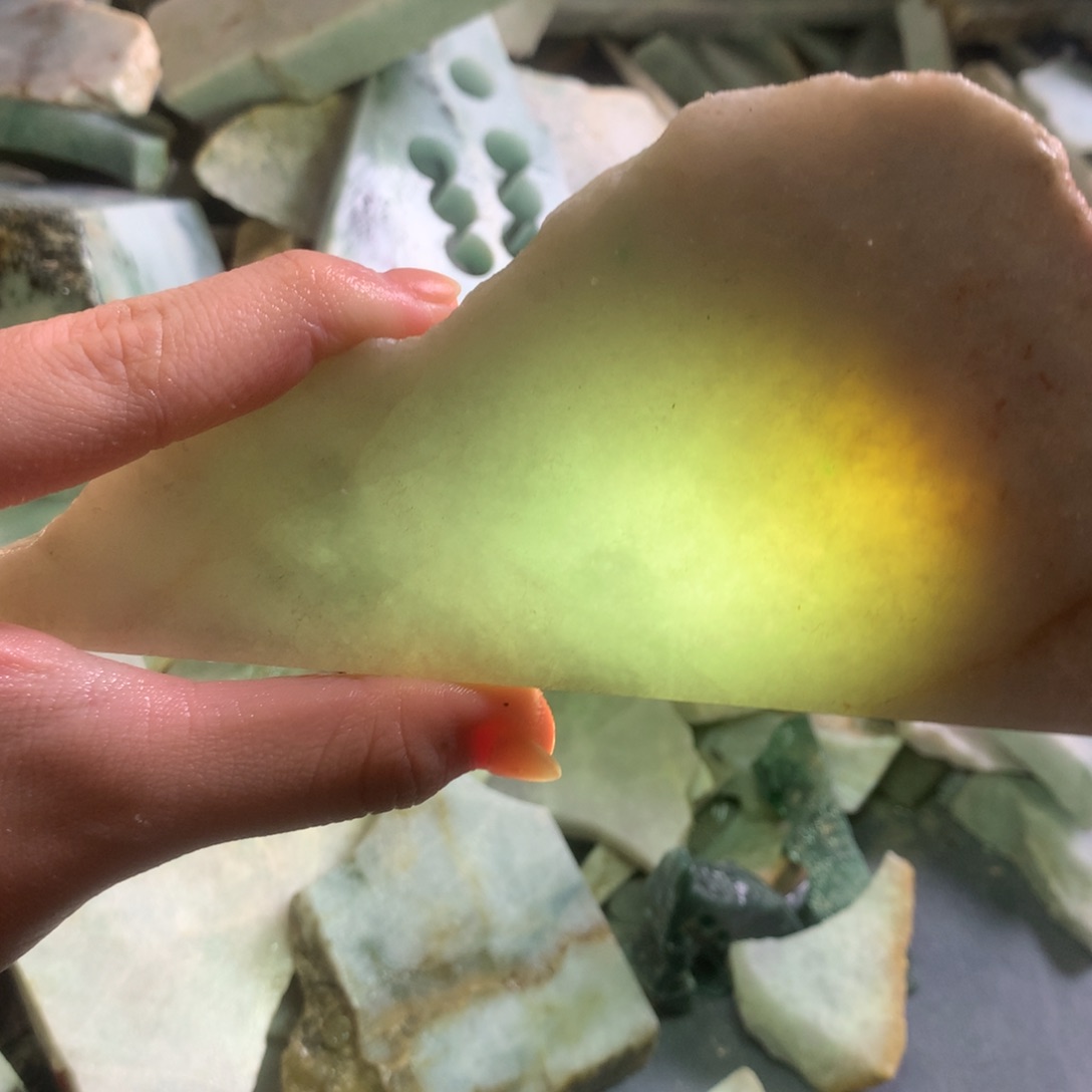 翡翠颈饰未镶嵌缅甸翡翠