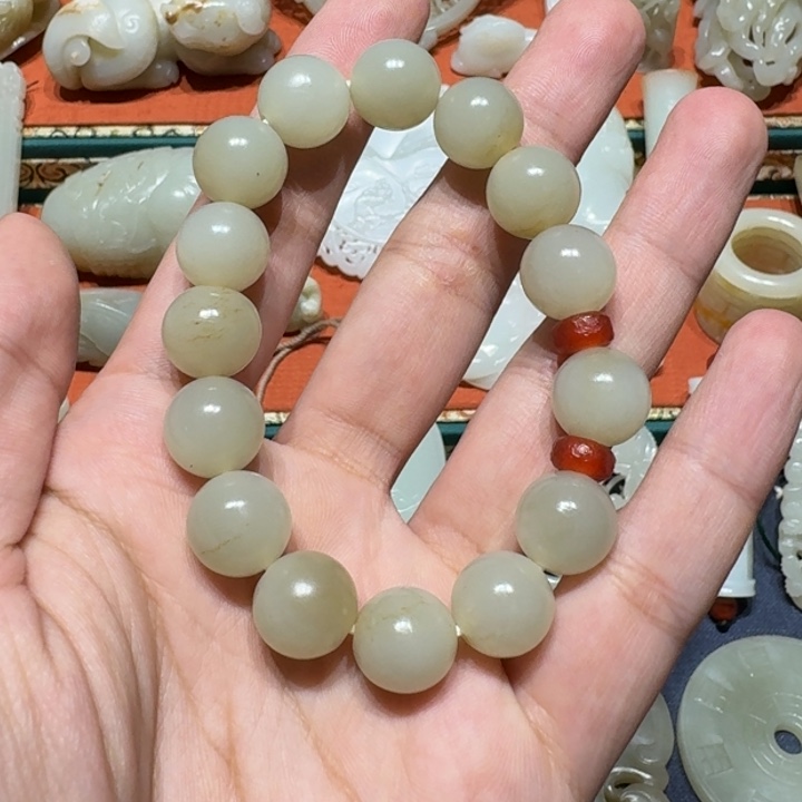 和田玉颈饰未镶嵌陈*