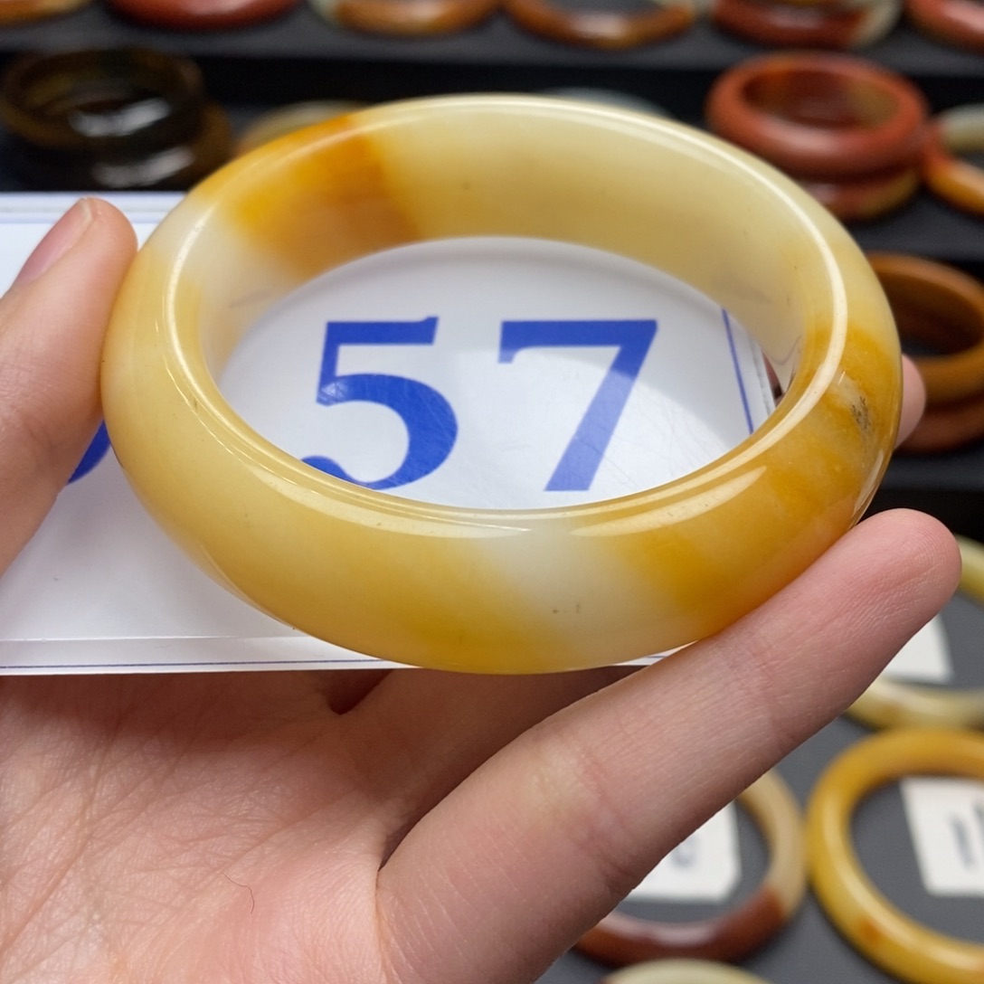 石英质玉（黄龙玉）手镯未镶嵌