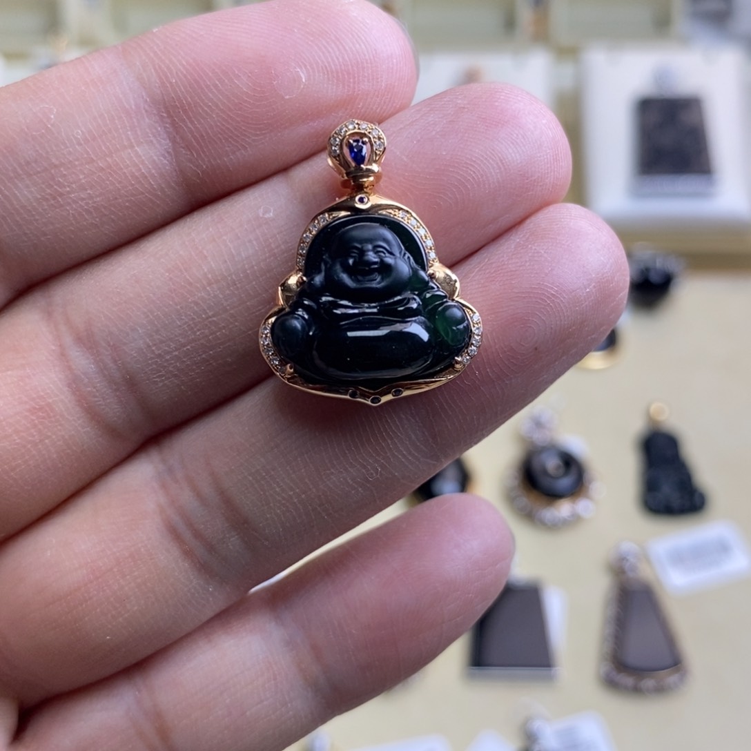 翡翠颈饰18K金镶嵌佛公