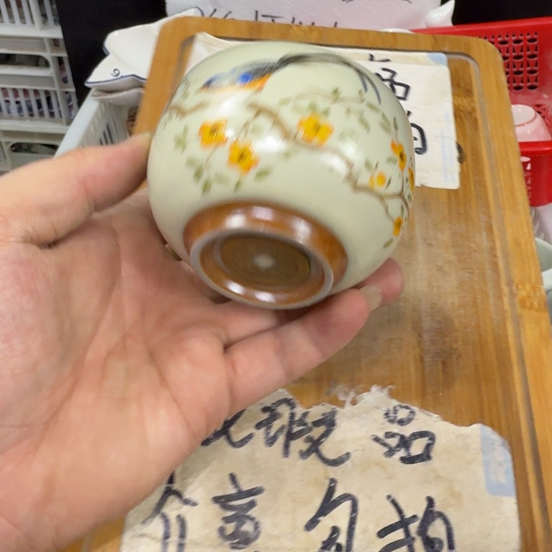 微瑕疵介意勿拍陶瓷器皿W496