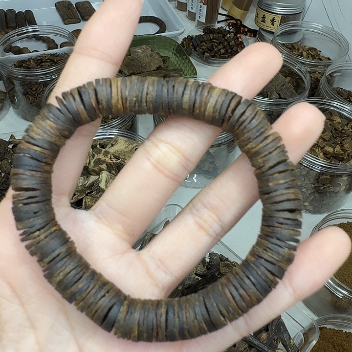 认***喵沉水乌身圆叶片片珠15克