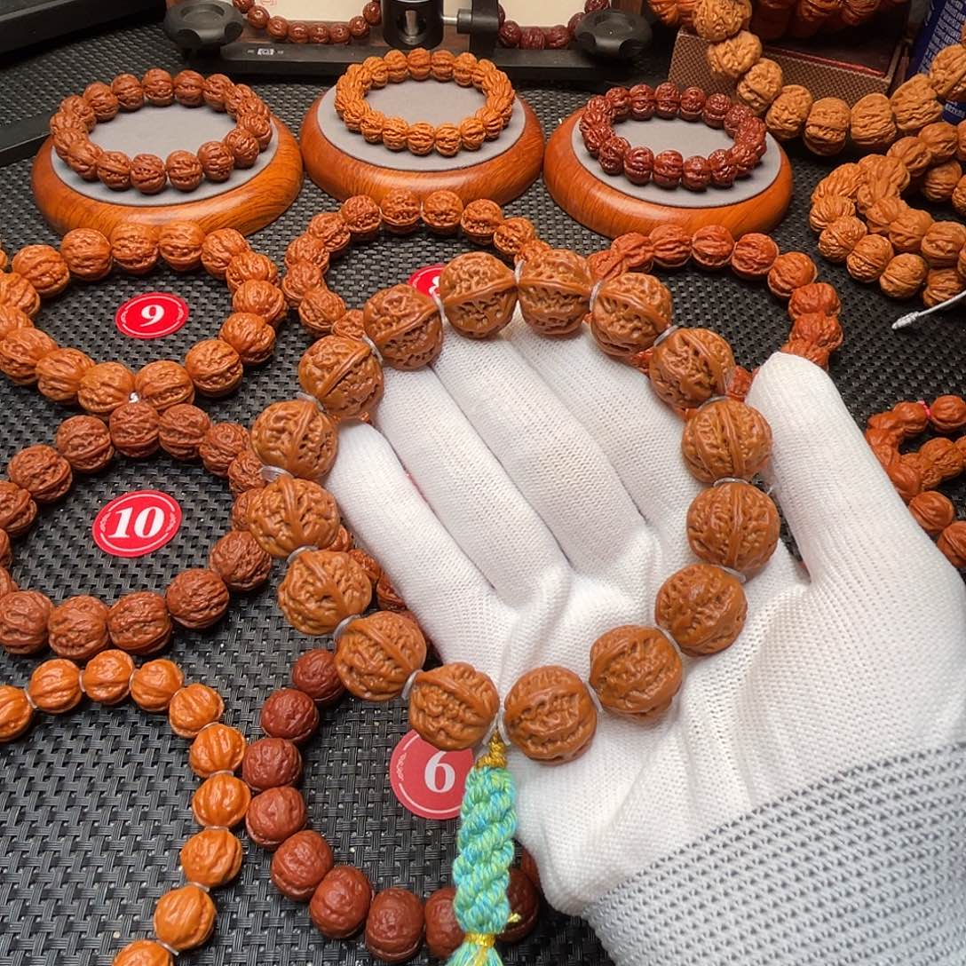 黄***、文玩核桃手串粗筋