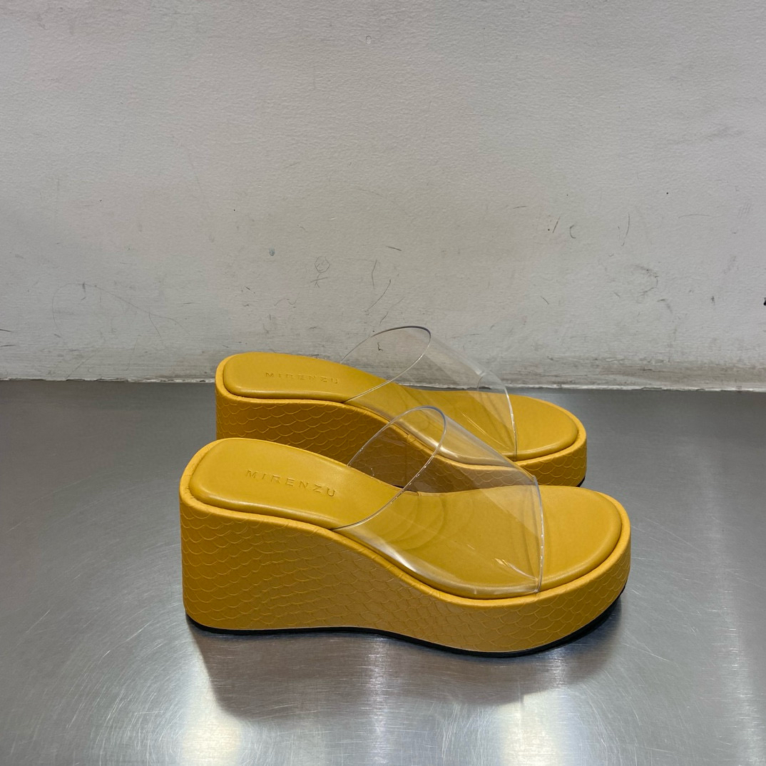 换季清仓：不退换：3666-5厚底显瘦一字拖透明软胶女鞋拖鞋