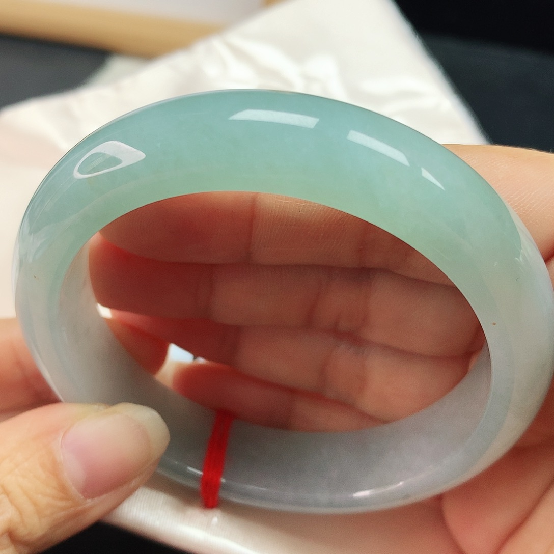 未镶嵌手镯翡翠小***?翡翠手镯371