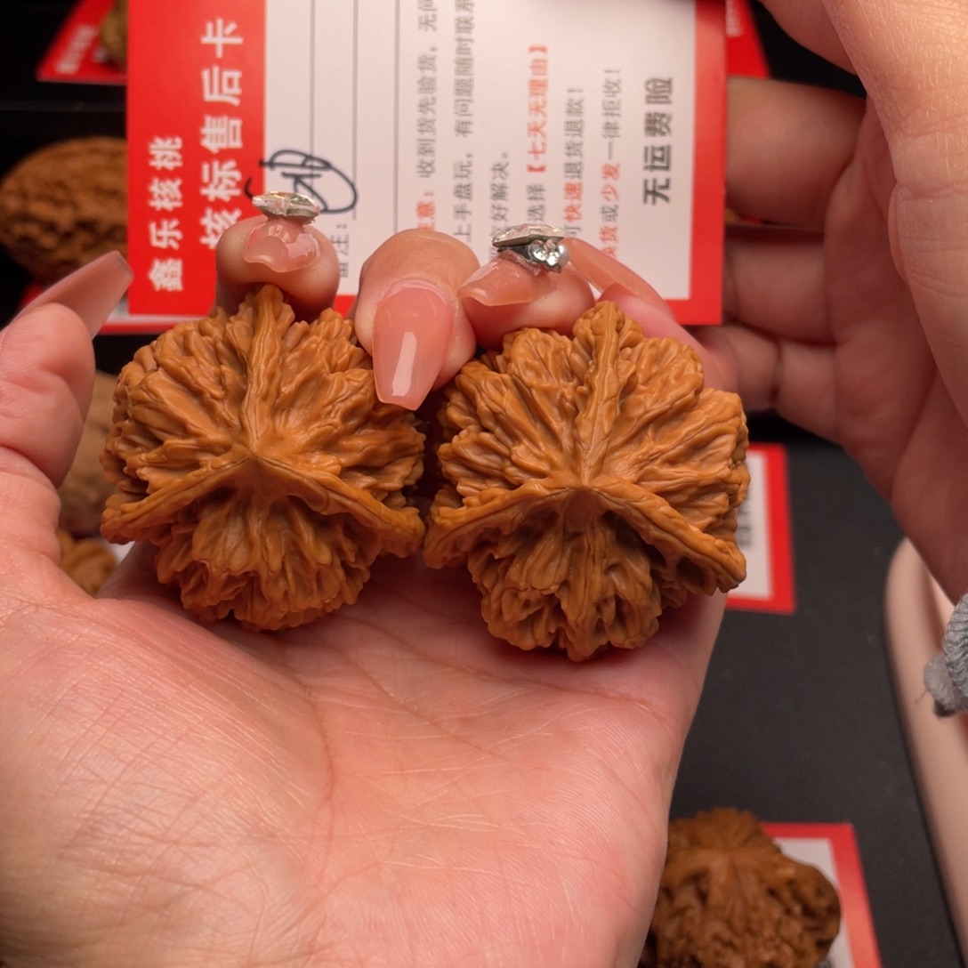 小***哥文玩核桃把件三棱44