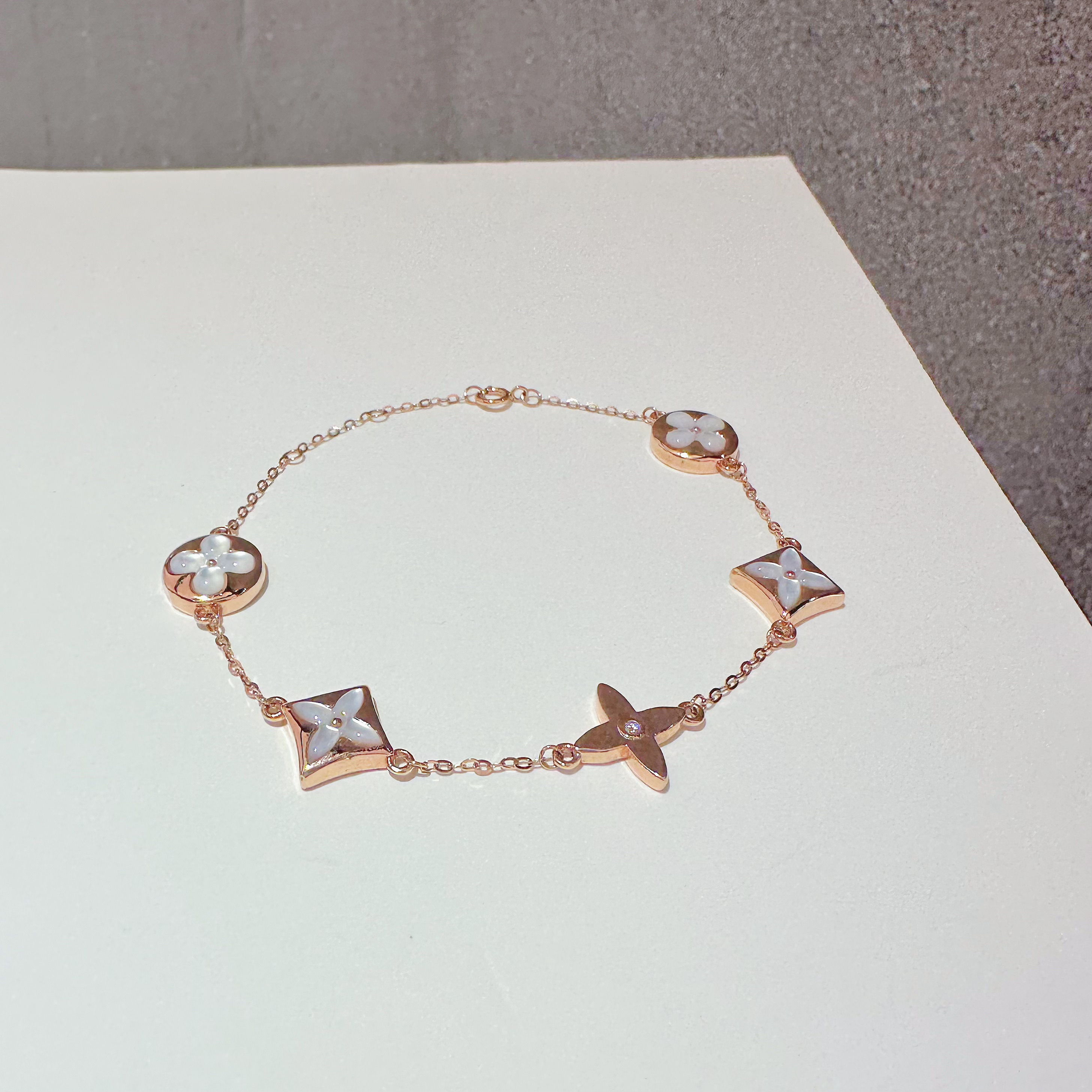 18k金 贝母老花手链 经典时尚百搭款精美高级感小清新礼物手链