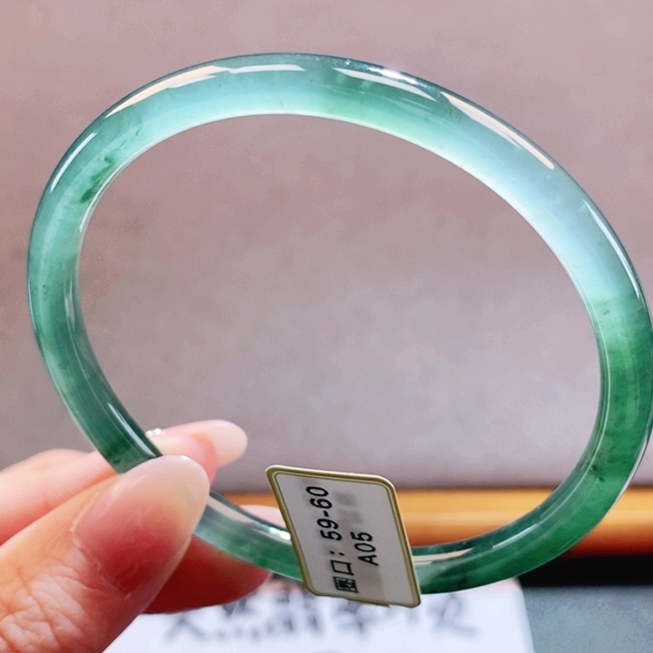 翡翠未镶嵌手镯翡翠手镯6