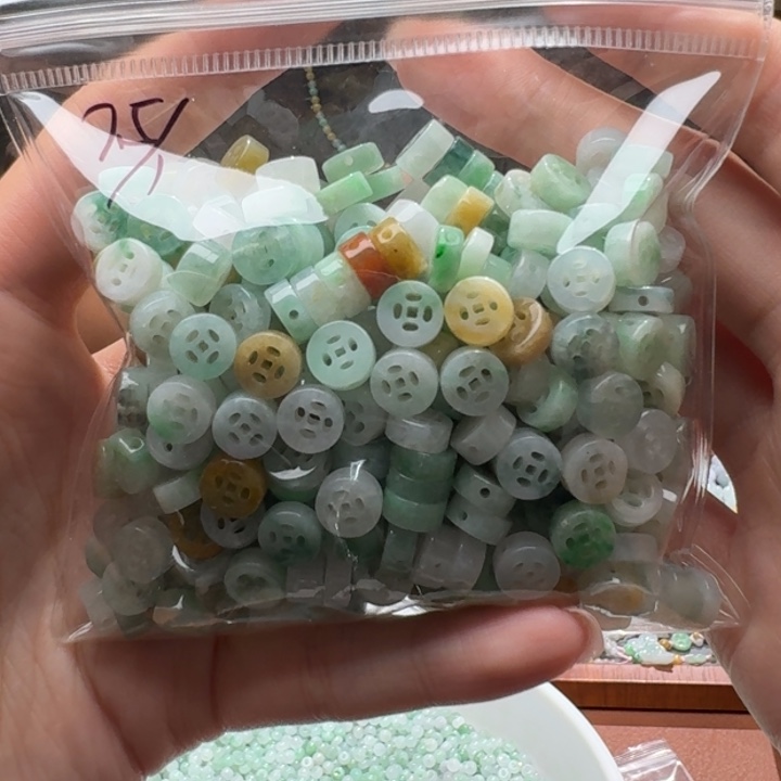 未镶嵌挂件翡翠福利10个，不包邮，拍一单邮费发货